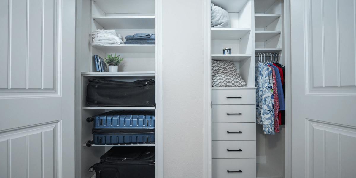 Custom Linen & Hall Closets Houston TX | SpaceManager